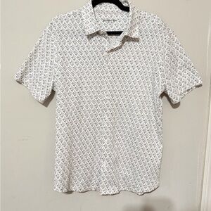 Men’s short sleeve button down shirt Medium